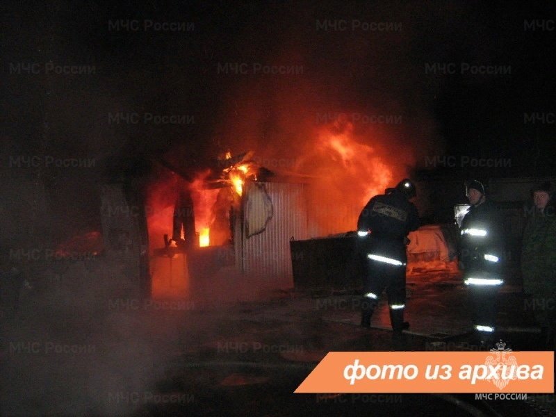 Пожарно-спасательные подразделения Ленинградской области ликвидировали пожар в Киришском районе